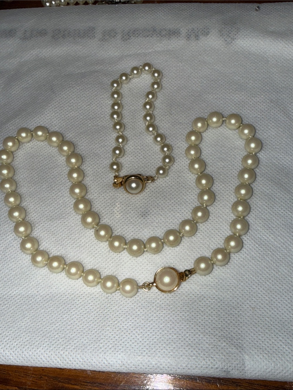 Carolee faux pearl necklace & unsigned faux pearl beaded bracelet